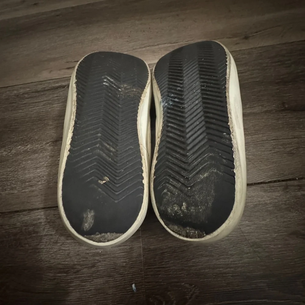 Golden Goose Tan and White Classic Star Sneakers - Picture 4 of 12